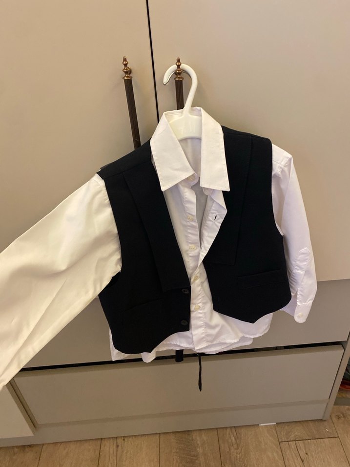 Çocuklar için Düğmeli Yelekli Gömlek Takımı - Görsel 5