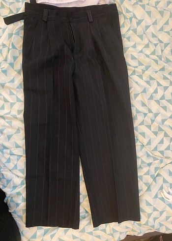 Çocuklar için Siyah Kolsuz Yelekli Beyaz Gömlek - Görsel 5