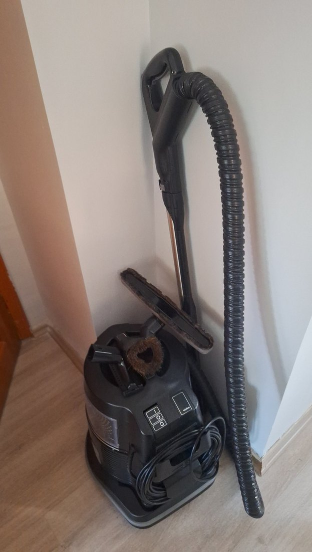 Siyah Endüstriyel Elektrikli Süpürge - Görsel 3