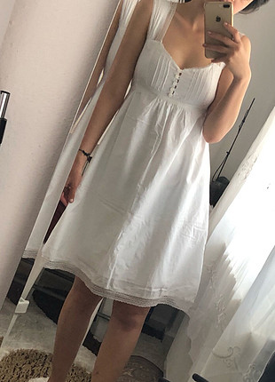 Pamuklu beyaz elbise 