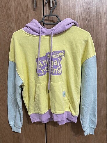 H&M XS Beden Animal Crossing Renkli Sweatshirt