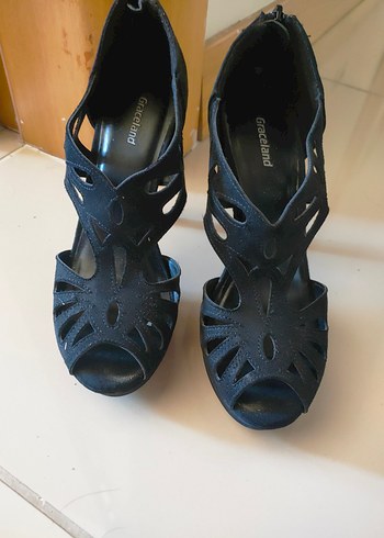 36 Beden Kemerli Siyah Gotik Stiletto Topuklu Ayakkabı