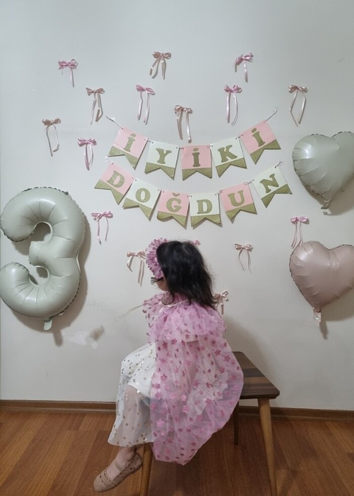 Le mabelle pelerin taç - Görsel 4