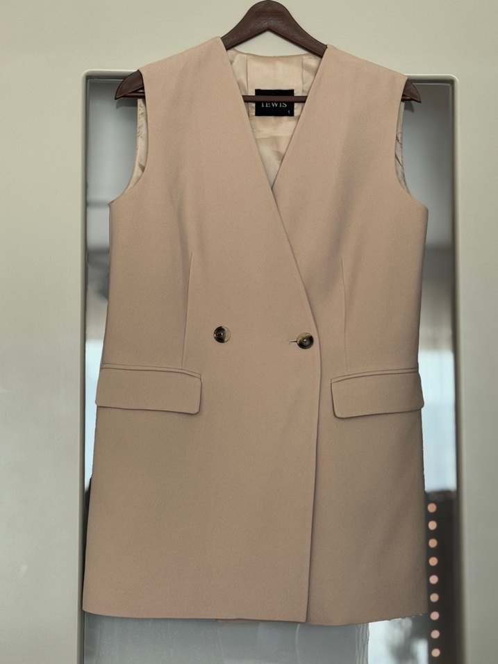 Bej Düğmeli Kadın Ofis Yeleği - Görsel 2