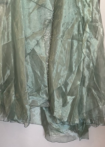 Uzun Drapeli Altın Renkli Kadın Abiye Nişan - Görsel 5