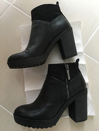 Bershka Az kullanıldı. 8cm topuk. Rahat günlük kullanılır.