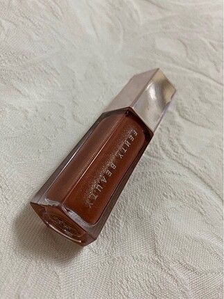 Fenty Gloss Bomb(Dudak Parlatıcısı)