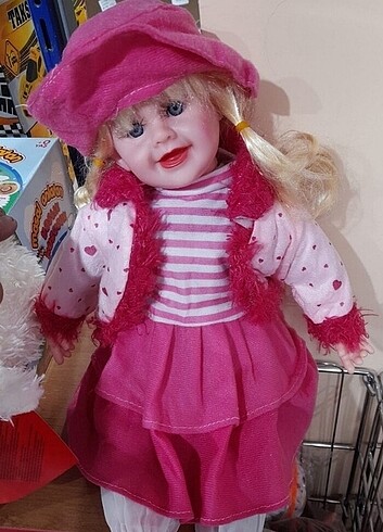 ŞARKI SÖYLEYEN SIFIR BEBEK