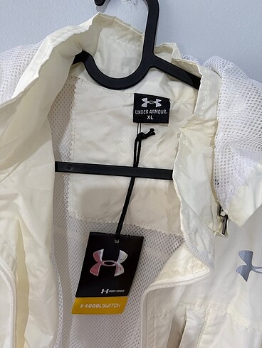 xl Beden Zara yagmurluk