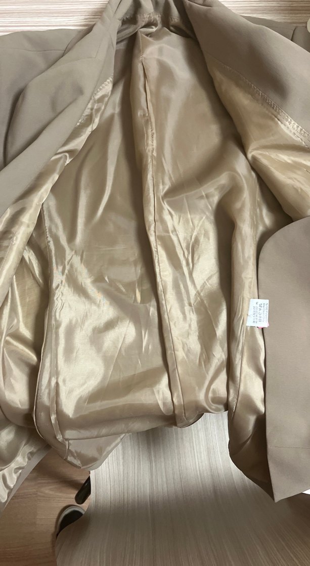 Bej Düğmeli kadın Ceketi - Görsel 4