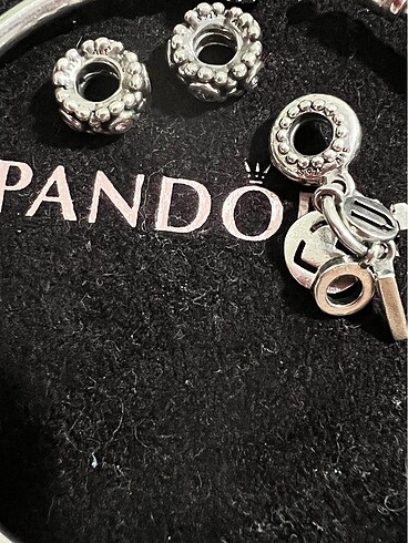Beden Pandora bangle bilezik ve charmlar
