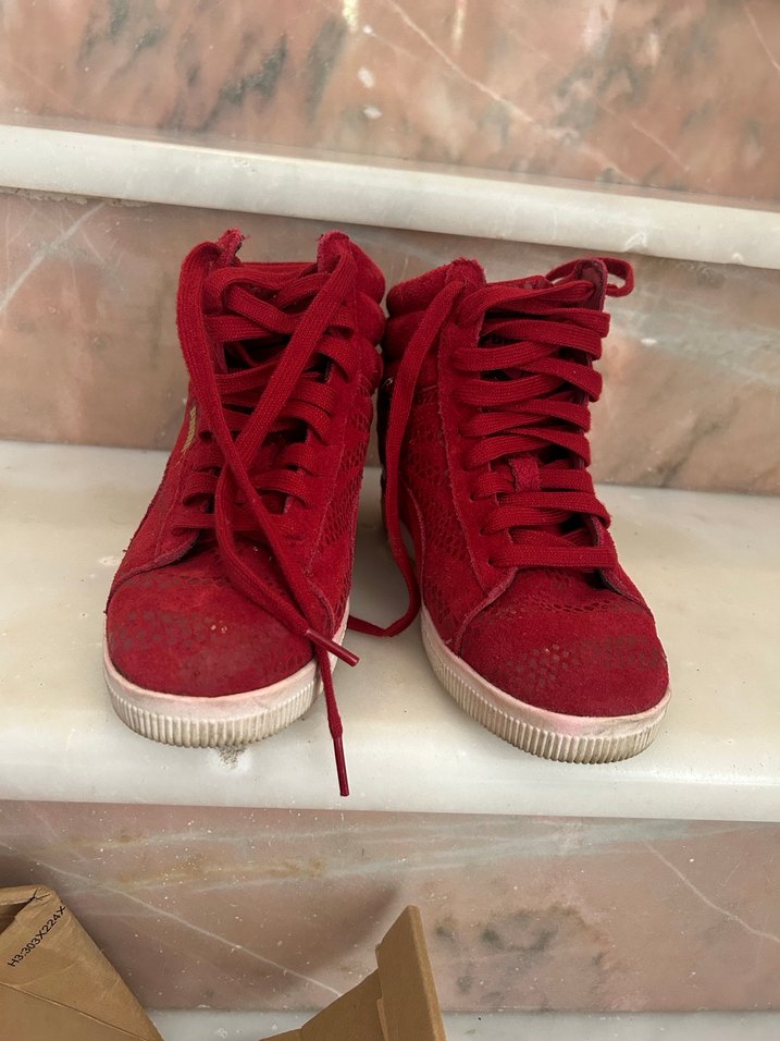 Puma Kırmızı Süet Dolgu Topuklu Spor Ayakkabı - Görsel 2