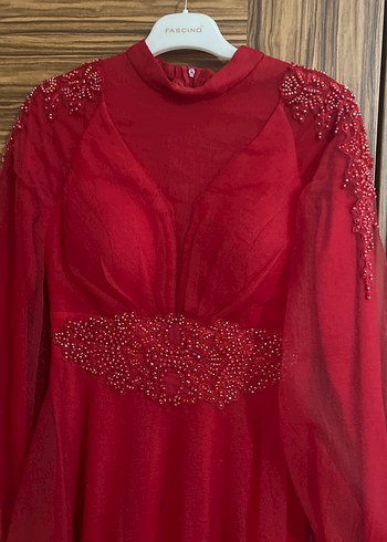 Kırmızı Uzun Kollu İşlemeli Abiye Elbise - Görsel 2