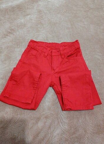 6 Yaş Beden Kırmızı Pantolon