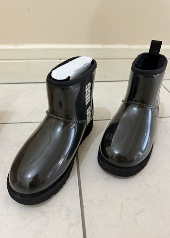 UGG  Siyah Kadın Yağmurluk Bot - Görsel 2