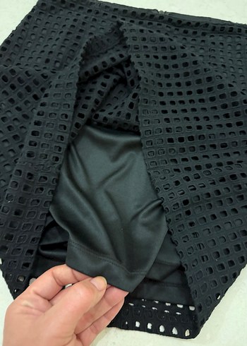 Koton Detaylı Siyah Mini Etek - Görsel 4