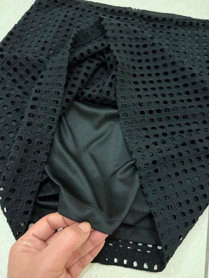 Koton Detaylı Siyah Mini Etek - Görsel 4