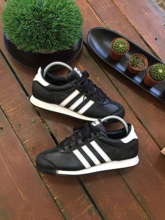 38 Beden siyah Renk Adidas 38.5 numara ayakkabı 