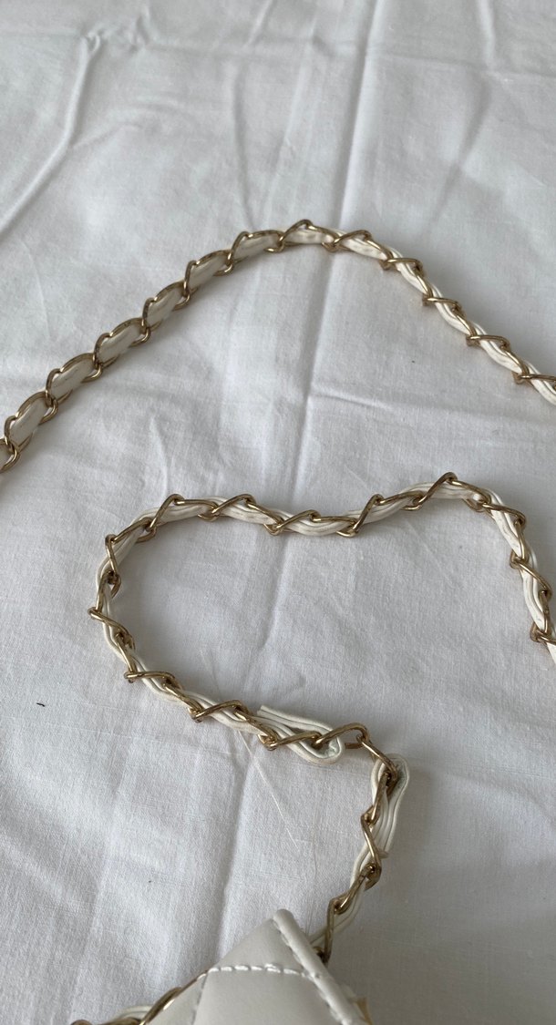 Beyaz Zincir Detaylı Kadın Çanta - Görsel 3