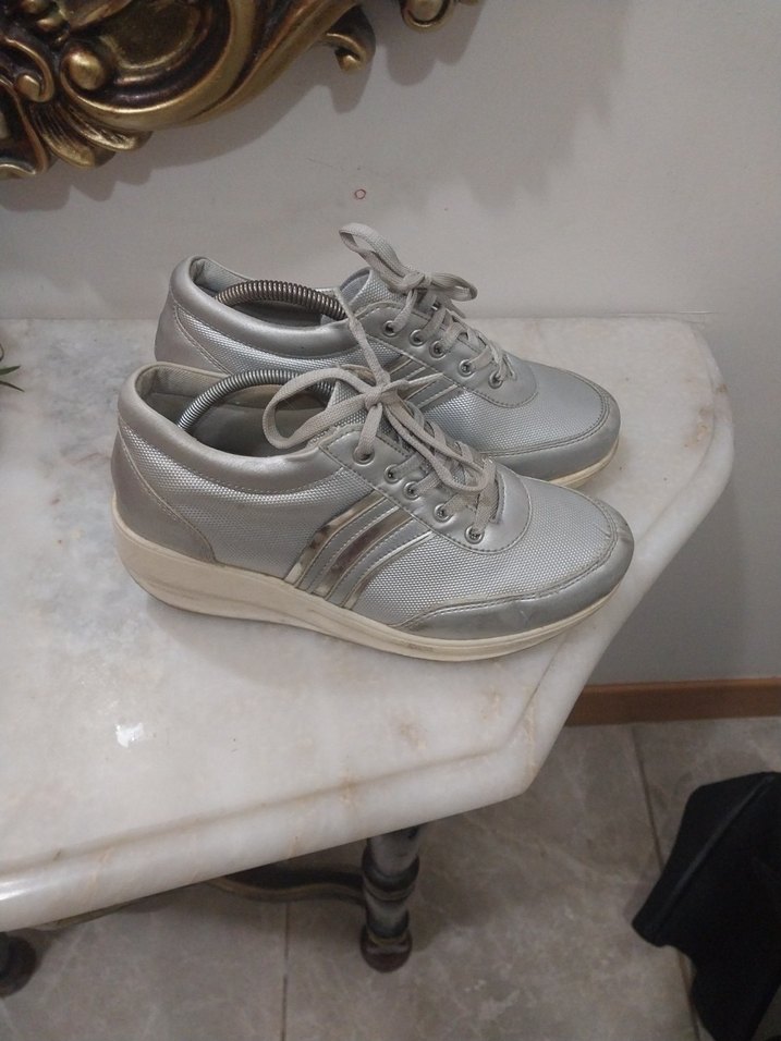 Gri Kadın Dolgu Topuk Spor Ayakkabı - Görsel 2