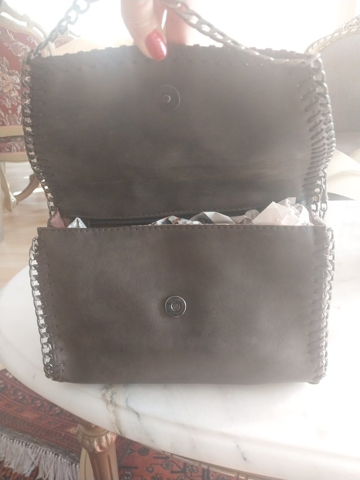 Zincir Detaylı Kahverengi Deri Kadın Çanta - Görsel 3