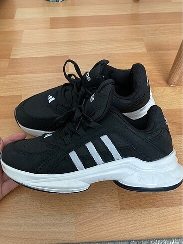 adidas ayakkabı
