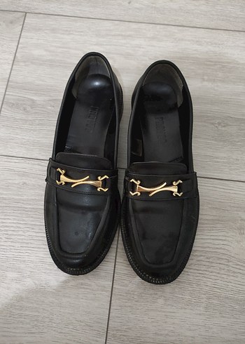 Altın Tokalı Siyah Kadın Stiletto Loafer