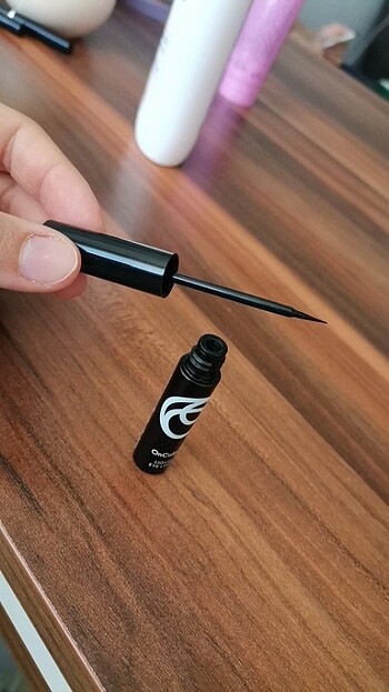 Oriflame Oriflame one Color liquid eyeliner 