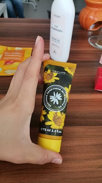  Beden Renk Oriflame el kremi 