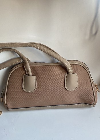 Zincir Detaylı Altın Renk Kadın El Çantası - Görsel 16