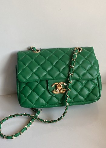 Zincir Detaylı Altın Renk Kadın El Çantası - Görsel 6