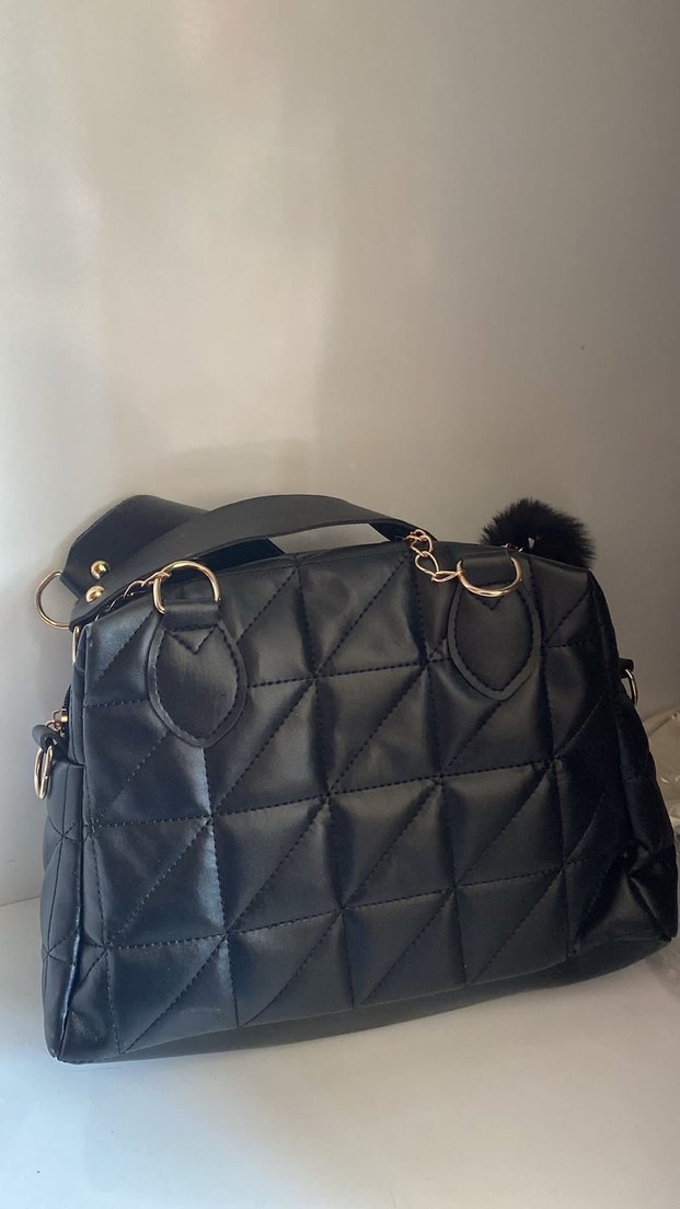 Zincir Detaylı Altın Renk Kadın El Çantası - Görsel 4