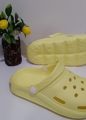 Crocs Crocs Terlik ve Sandalet ????????????