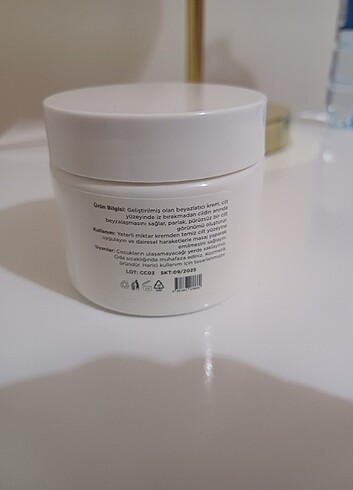 Diğer 100 ML Beyazlazlatıcı Krem