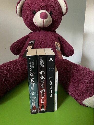 4 adet roman kitap