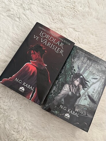 Beden KUTULU Lordlar Ve Varisler & Krallar Ve Soytarılar (imzalı)