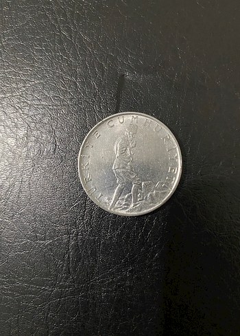 2.5 lira 1977 yapımı