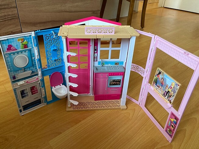 Barbie original tatil evi