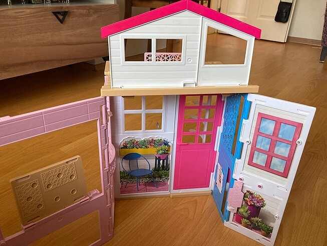  Beden Barbie original tatil evi