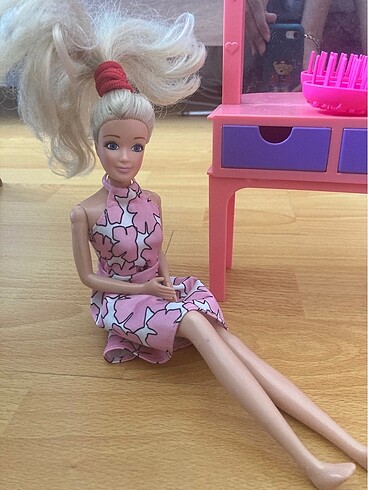  Beden Makyajmasası ve original Barbie