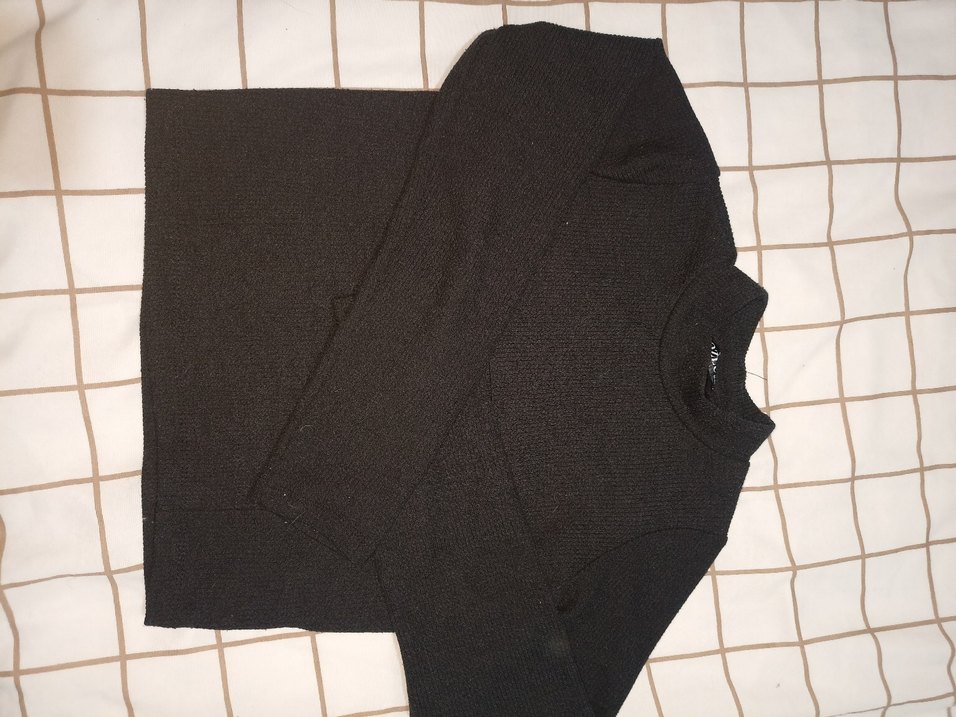 siyah crop boğaz yakalı kazak, büstiyer - Görsel 4