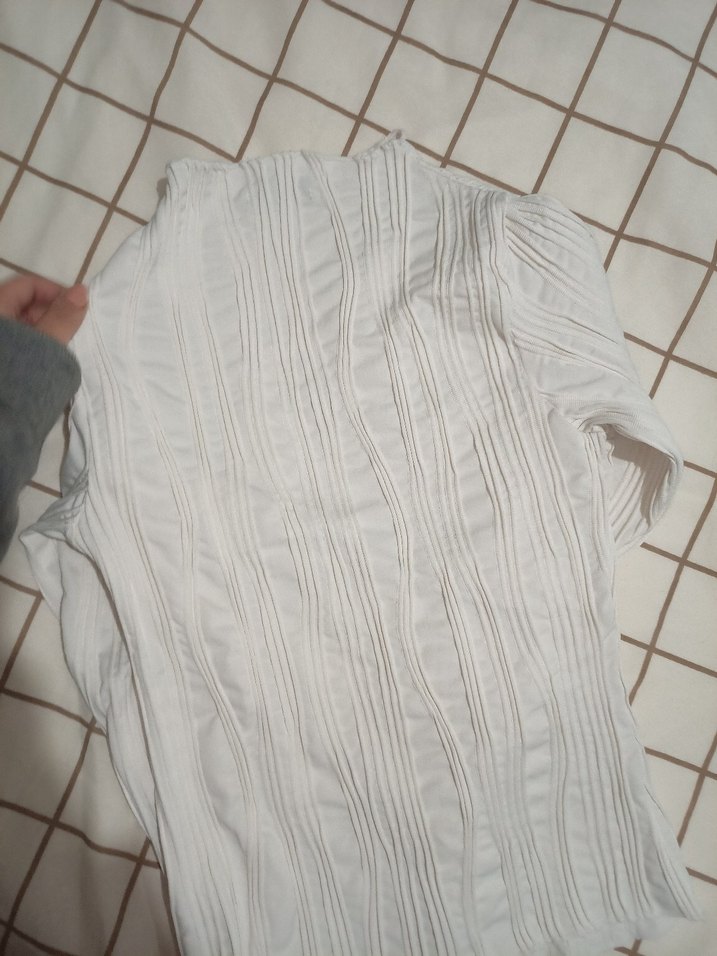 Beyaz Kadın Keten Pliseli Uzun Kollu Kazak - Görsel 5