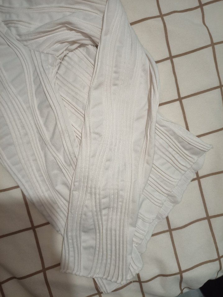 Beyaz Kadın Keten Pliseli Uzun Kollu Kazak - Görsel 4