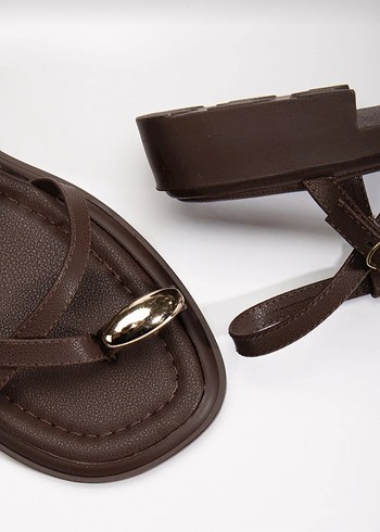 Kahverengi Tokalı Yılan Desenli Kadın Sandalet - Görsel 2