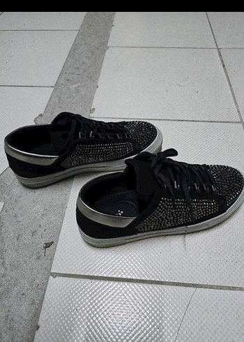 39 Beden Siyah Taşlı Stiletto Topuklu Spor Ayakkabı