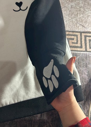 Kürk Detaylı Beyaz Panda Desenli Kedi Kıyafeti - Görsel 4