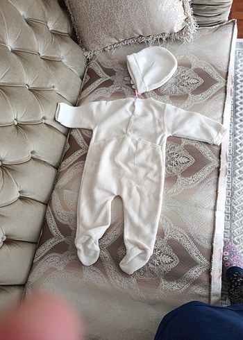 Kapüşonlu Nakışlı Örgü Bebek Kız Tulumu - Görsel 3