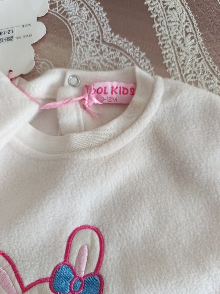 Kapüşonlu Nakışlı Örgü Bebek Kız Tulumu - Görsel 4