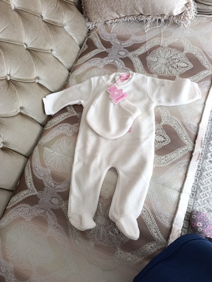 Kapüşonlu Nakışlı Örgü Bebek Kız Tulumu - Görsel 5