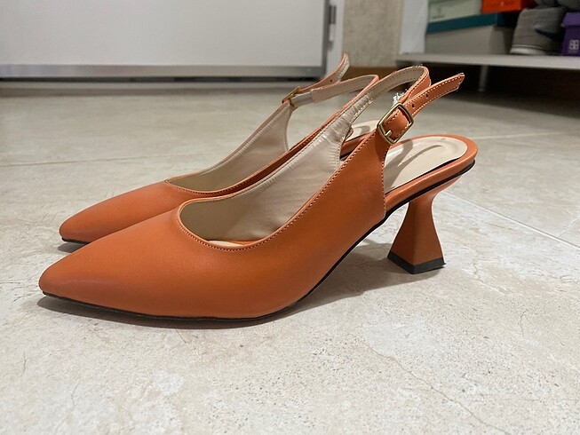 Topuklu ayakkabı - Görsel 2